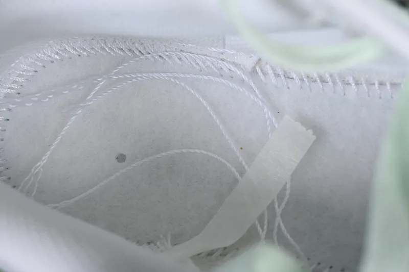 All categories Nk SB Dunk series Nk SB Dunk Low low-top sneakers J version Nk Dunk Low "White Mint" light green strap deconstruction SB smashed backboard fashion casual sneakers DN1431-102